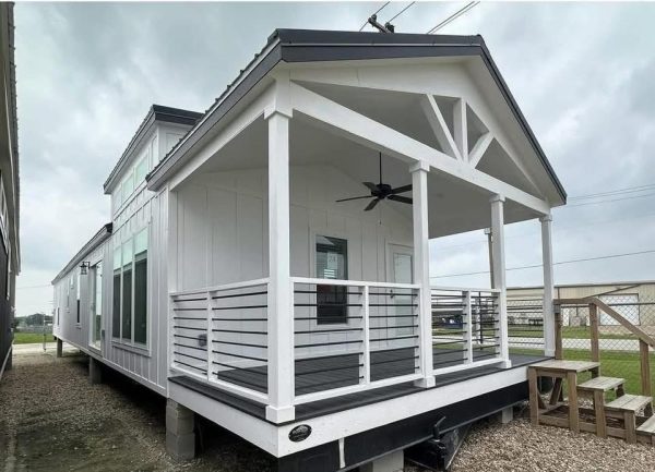 IMG_1375 The Lynnhaven Prefab Home – Spacious Charm in a Streamlined Layout (H27LYNN2)