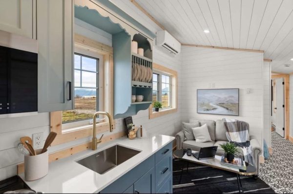 The Tulameen Tiny Home – Cottage Charm That Moves With You (H25TU)