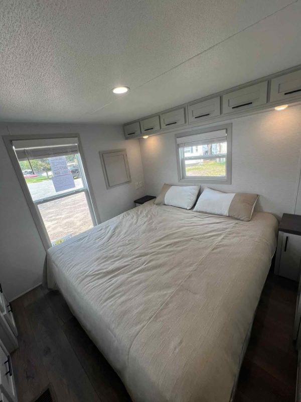 The Modern Tiny Home with Split Loft – Smart Space, Timeless Style (H33SL)